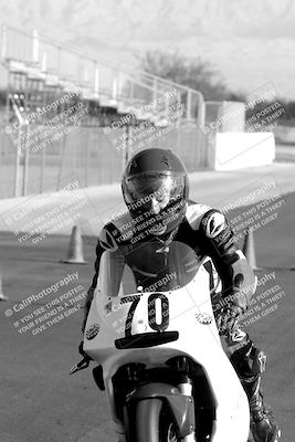 media/Nov-28-2022-Moto Forza (Mon) [[c5a51e62ca]]/Around the Pits/